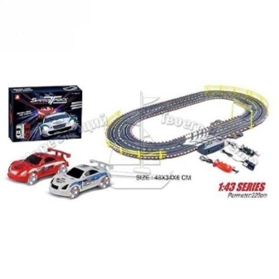 Трек 8808-1 B (18шт) д/у, свет, 1:43, машинка 2шт, от сети, в кор-ке, 48-34-6см