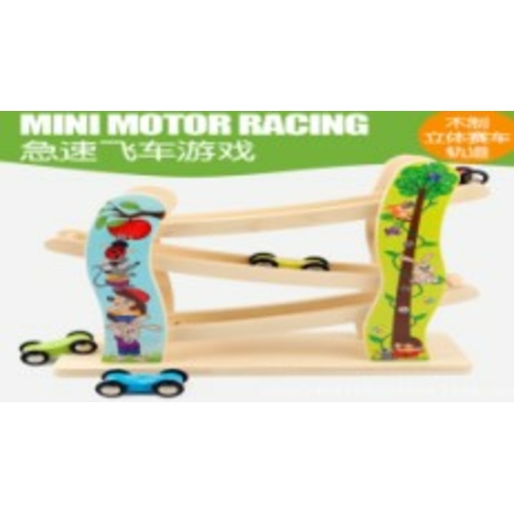 Дитячий дерев'яний гоночний трек з чотирьма машинками