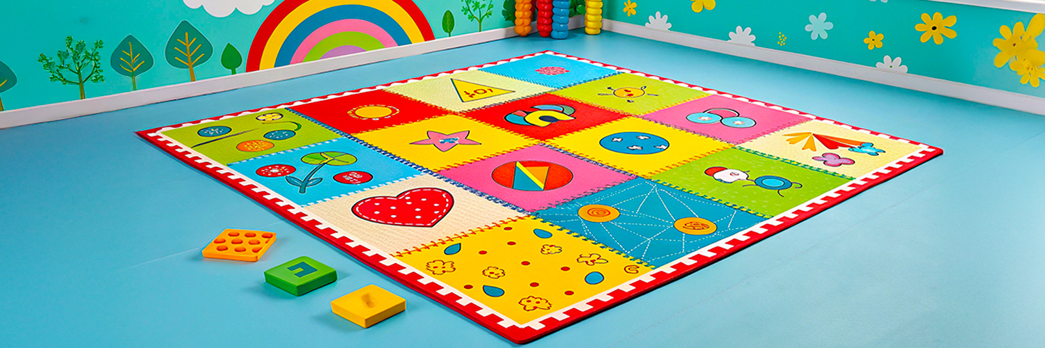 Розвивальні килимки для малюків: ідеальне місце для гри та розвитку